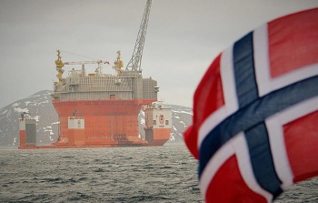 Norwegian oil and gas sector workers demand higher wages